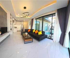 AQUA Pattaya Poolvilla
